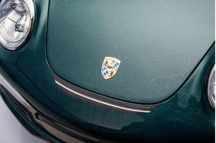 Nichiduta Masinuta electrica pentru copii Porsche RUF CTR3 Dark Green 70w cu licentaechipare premiumroti EVAscaun din pieleoglinzi retrovizoarelumini LEDmuzicabluetoothUSBsuspensiicod QR video asamblareafisaj baterieEleron