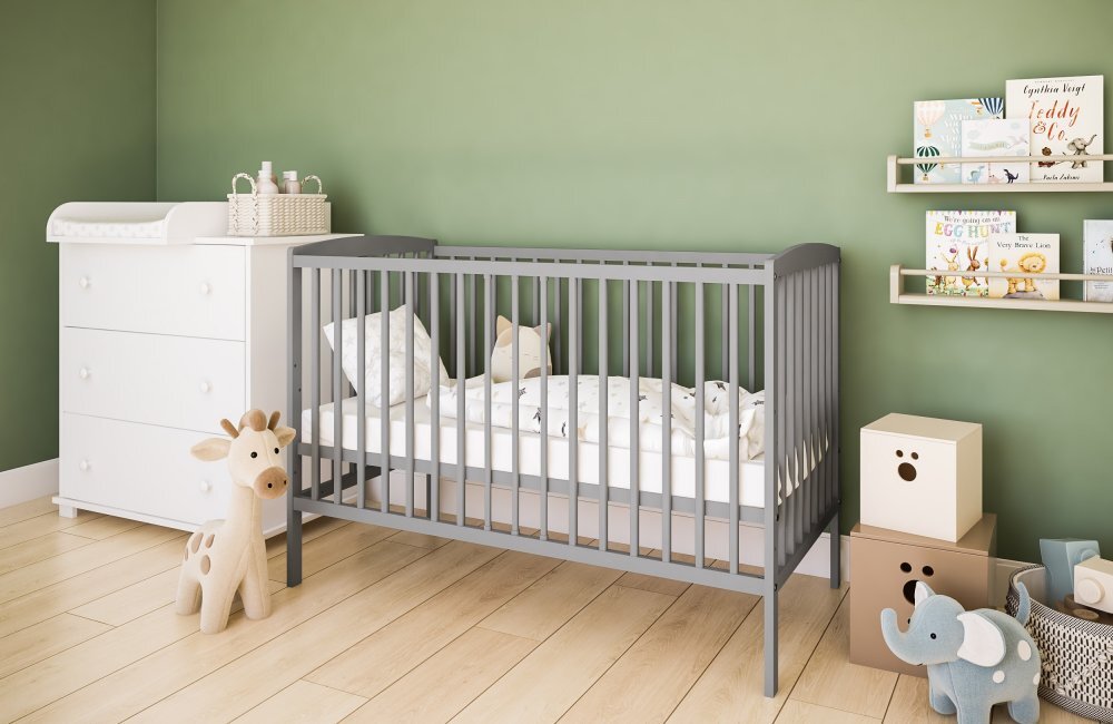Nichiduta Patut din lemn Grace Gri 120x60 cm cu bariera inclusarecomandat pana la 4 anisomiera reglabila pe 3 nivelesistem 3 bare detasabile
