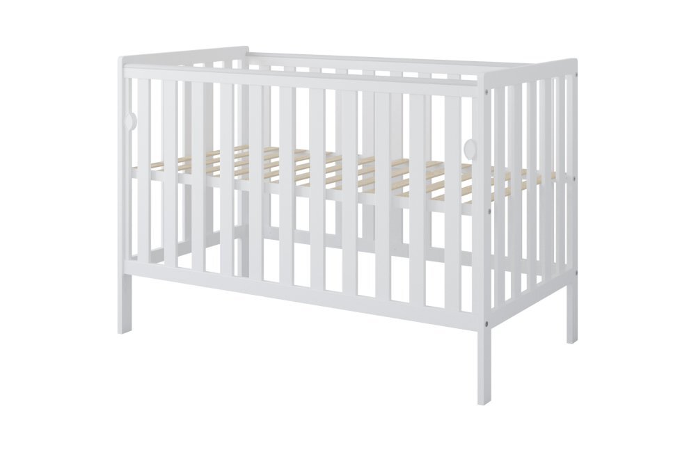 Nichiduta Patut din lemn si MDF pentru copii Bambi Alb cu laterala culisantaroti cu blocare vopsele ecologice pe baza de apa margini rotunjite dimensiuni interioare 120x60 cm