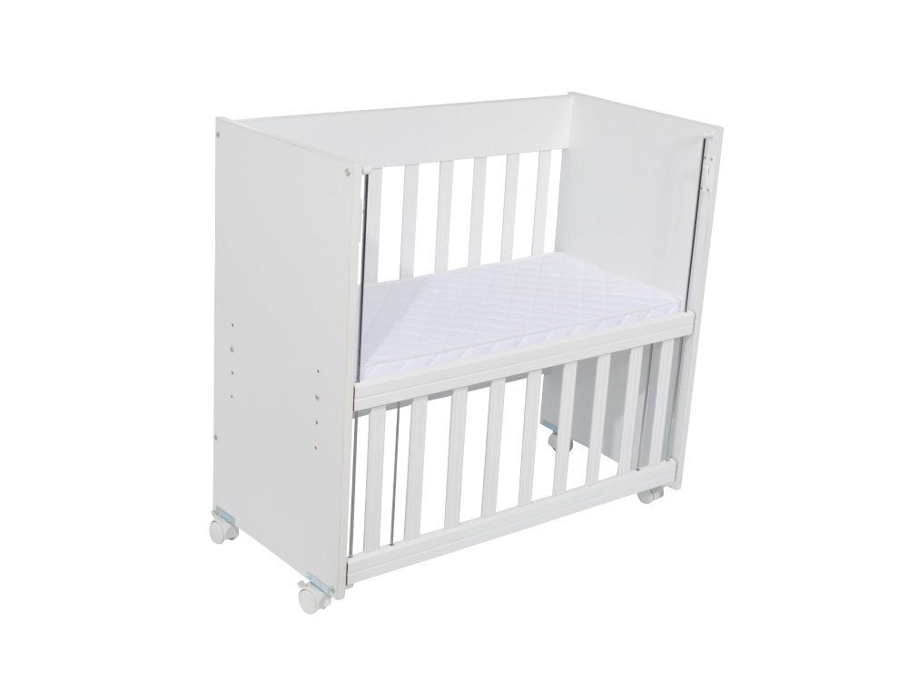 Nichiduta Patut pentru copii Mini Cot White cu laterala culisanta somiera reglabila pe 4 nivele de inaltime roti cu blocare margini rotunjite dimensiuni exterioare 94 x 46 x 88 cm