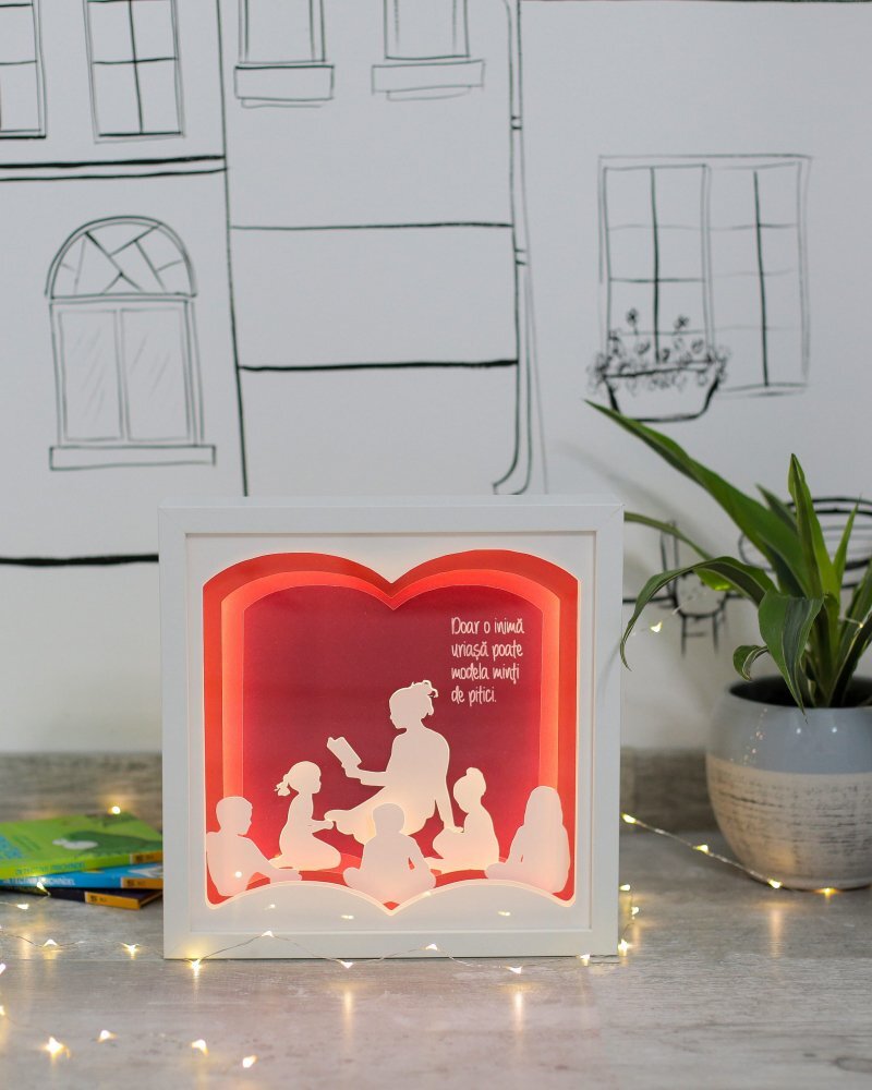Noorhandmadeatelier Tablou luminos InvatatoareEducatoare 001