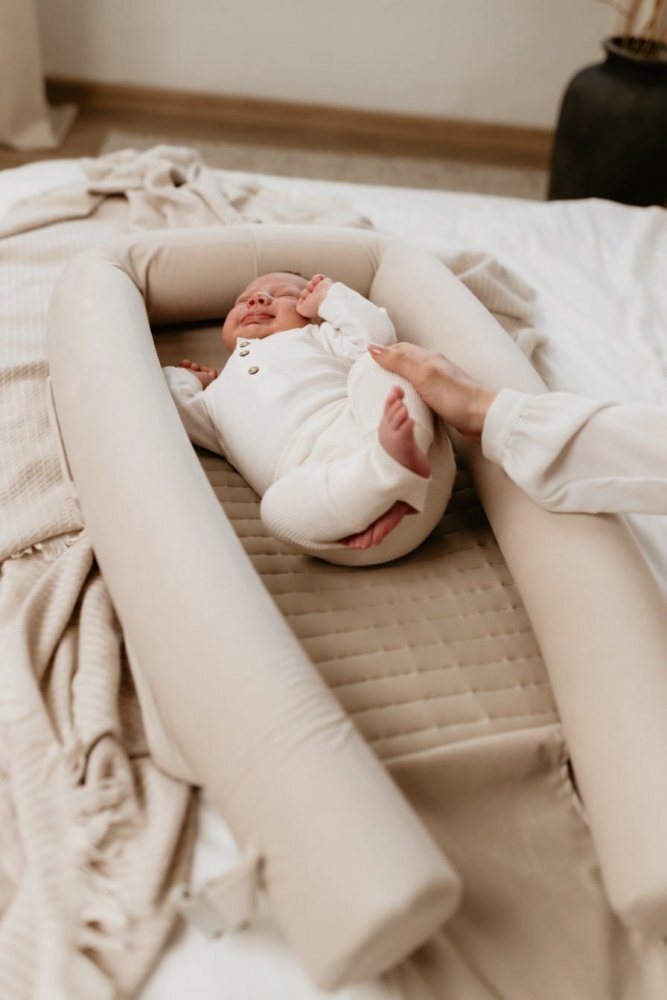 Nor Pufos Baby nest modular cu arcada de jucarii 2in1 sand Sleepee