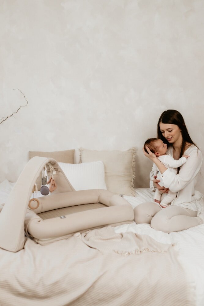 Nor Pufos Baby Nest modular cu arcada de jucarii 3 in 1 Sand Sleepee