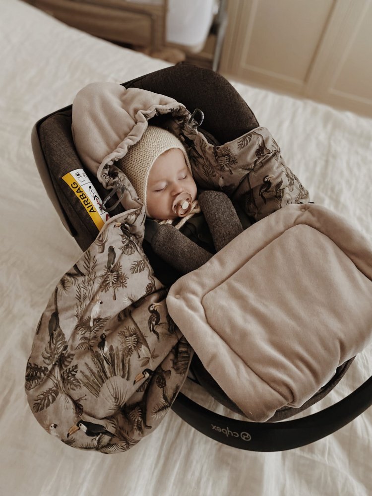 Nor Pufos Paturica universala pentru scoica auto bumbaccatifea Magic Jungle Khaki Sleepee 3 tog