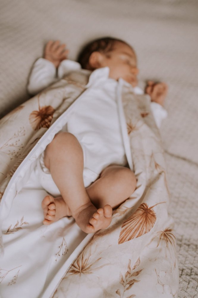 Nor Pufos Sac de dormit din bumbac 0-4 luni Newborn Boho Sand Sleepee 25 tog