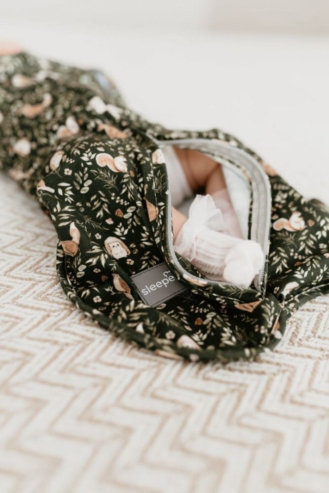 Nor Pufos Saculet Swaddle pentru infasat + Caciulita Second Step Forest Green Sleepee