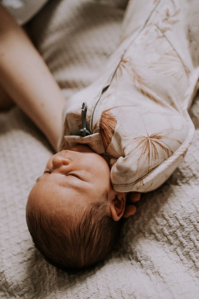 Nor Pufos Saculet Swaddle pentru infasat nou nascut + caciulita First Step Boho Sleepee