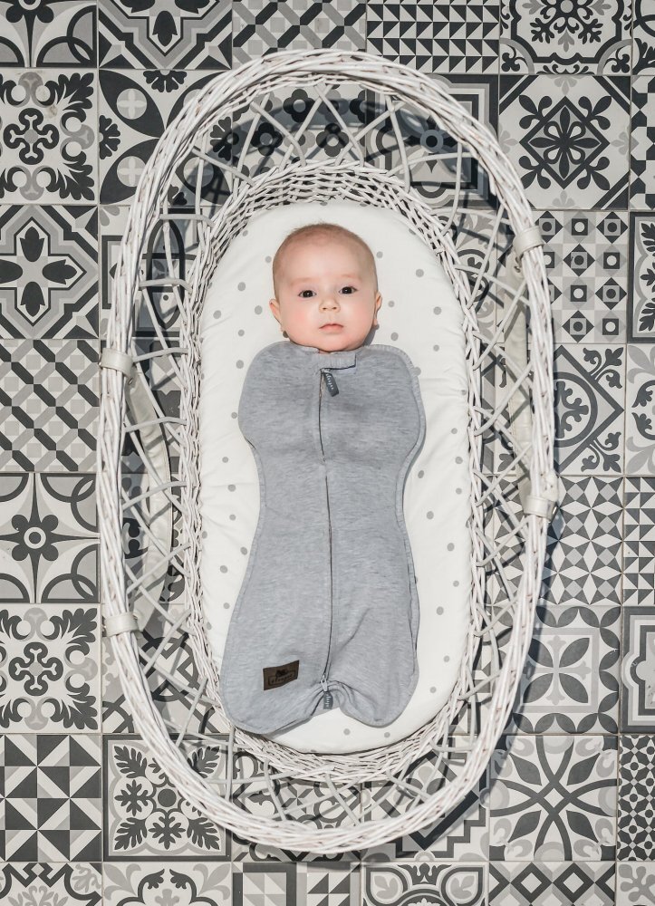 Nor Pufos Saculet swaddle pentru infasat nou nascut + caciulita First Step gri deschis Sleepee