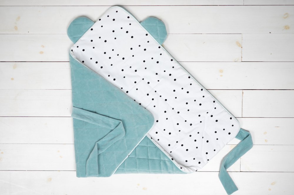 Nor Pufos Wrap cu urechi Babyhorn pentru nou nascut Royal Baby Green Sleepee