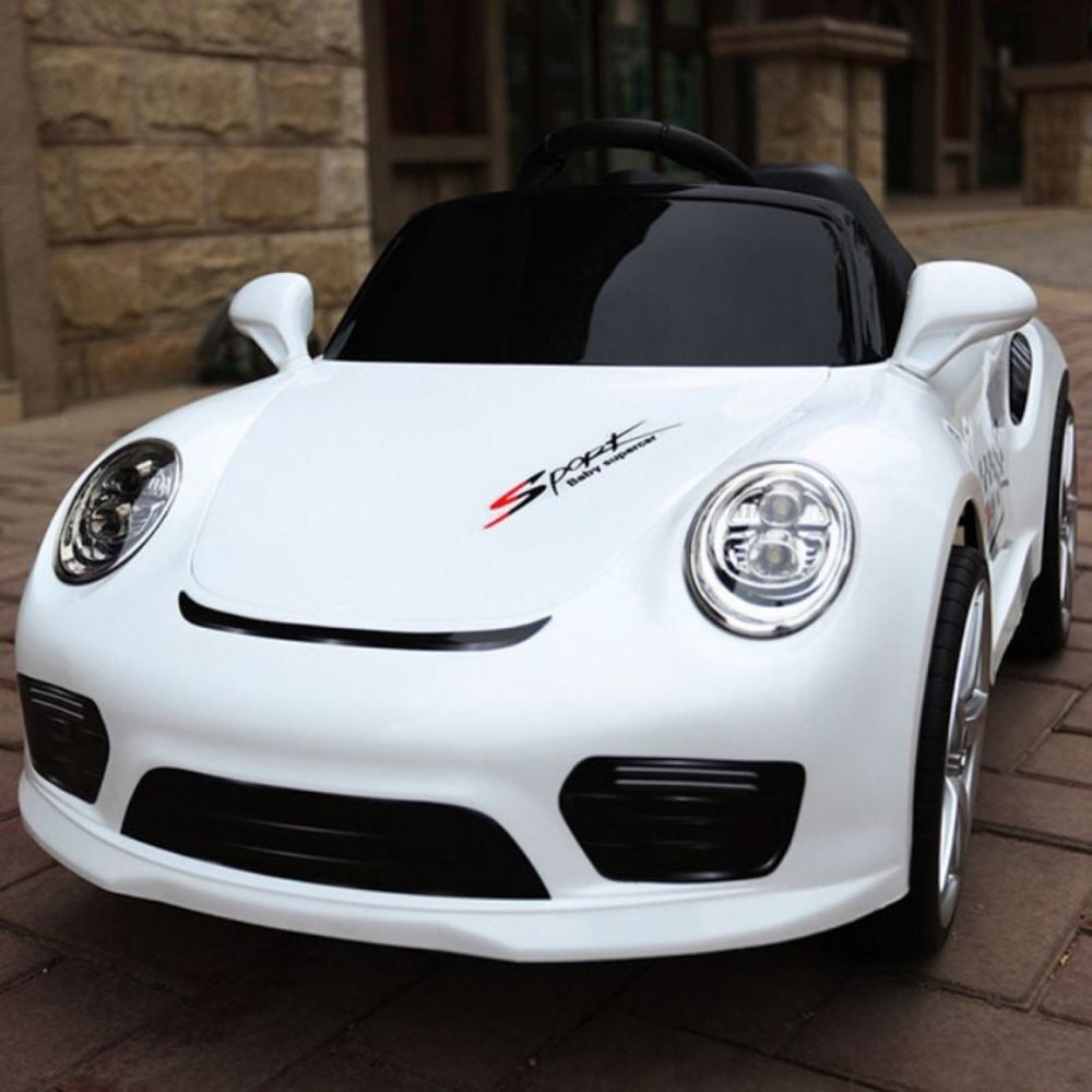 Novokids Masinuta electrica pentru copii Beetle Mini Car Alb cu acumulator telecomanda melodii si lumini greutate suportata 30 kg usi cu deschidere 2 viteze MP3