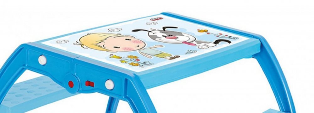 Novokids Masuta copii din plastic aditivat cu doua bancute Study Table 95X78X49 cm Suprafata lucioasa Model Baietel cu Catelus Albastru