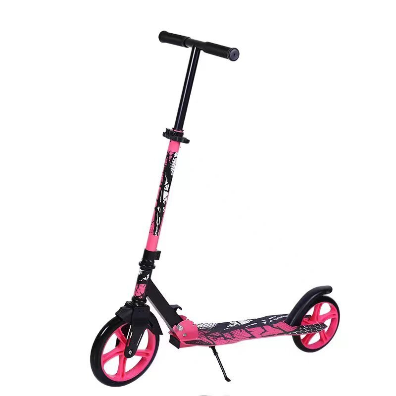 Novokids Trotineta copii si adolescenti Funky Camo PRO Roz Camuflaj maxim 100 kg functie Super Brake diametru roata fata 230 mm