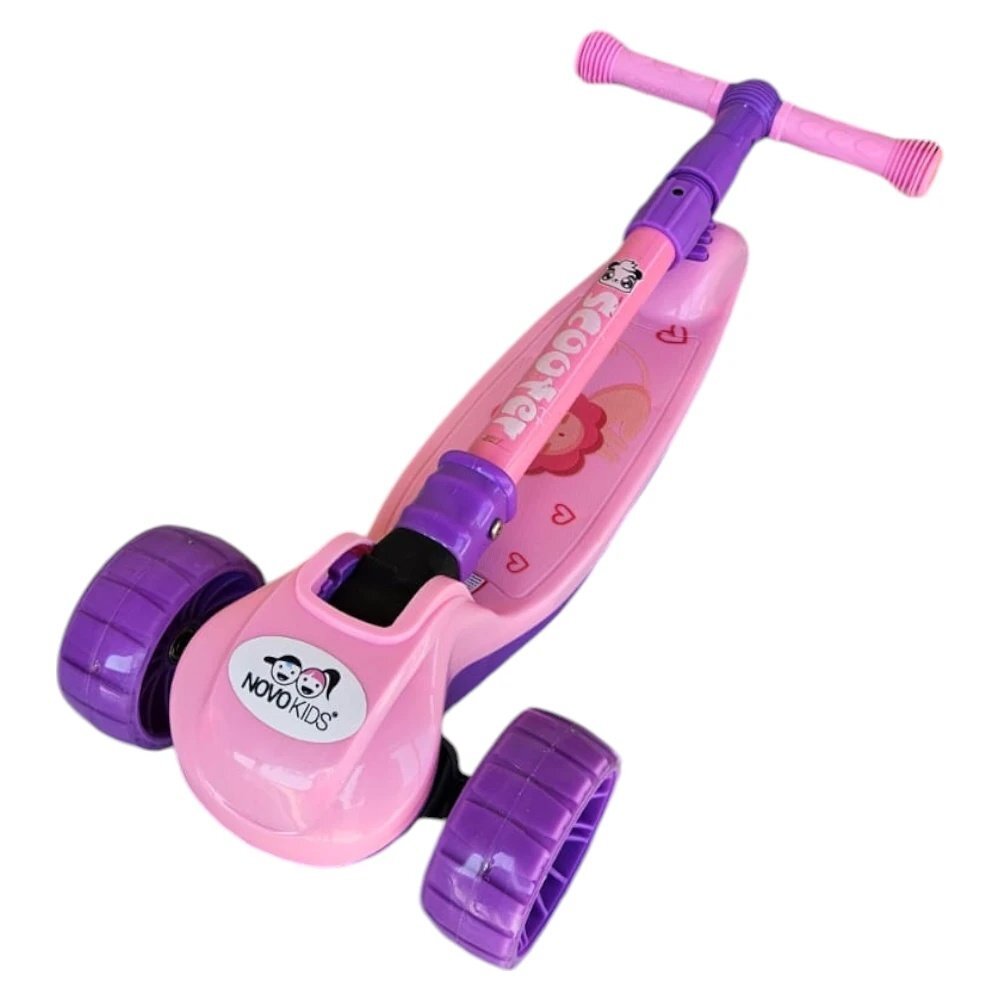 Novokids Trotineta pentru copii Mini Scooter 8150 Roz cu roti luminoase din silicon melodii si lumini 3 roti pliabila maner reglabil pe inaltime greutate suportata 50 kg
