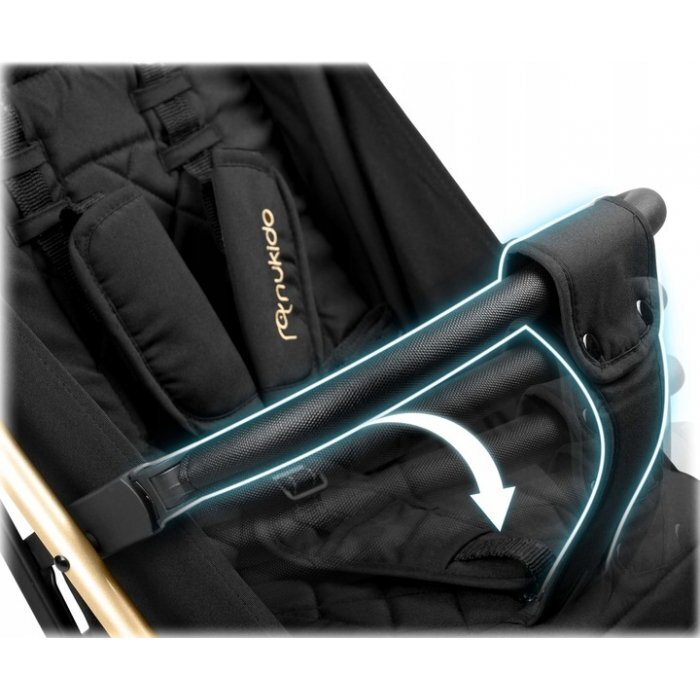 Nukido Carucior sport pentru copii Paseo Negru cu Auriu suspensii spatar reglabil pliere compacta potrivit pentru avion