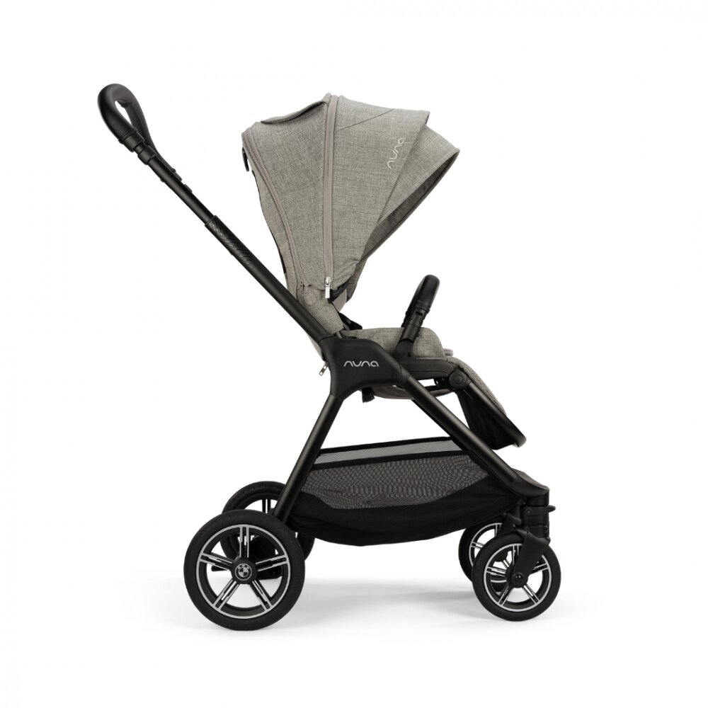 NUNA Carucior pentru copii x BMW TRIV next Gri Graphene ultracompact spatar reglabil sezut reversibil suspensii maner parental si suport pentru picioare reglabile husa de ploaie