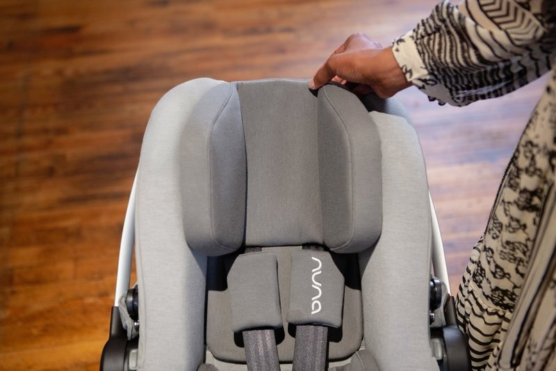 NUNA Scoica auto i-Size Pipa Next Caviar nastere - 83 cm testata ADAC
