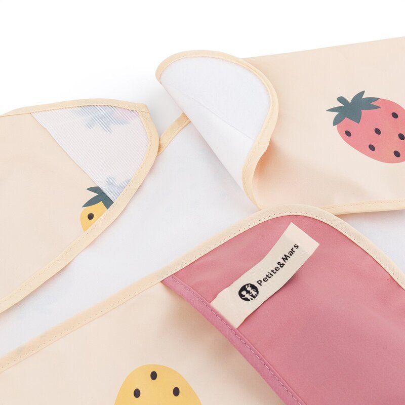 Petite&Mars Baveta impermeabila PetiteMars cu maneci lungi 38x42 cm 24 luni+ Beige Strawberies