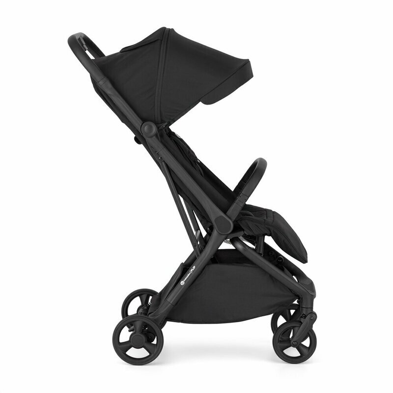 Petite&Mars Carucior pentru copii PetiteMars Flip negru cu pliere compacta spatar reglabil suport picioare reglabil si copertina extensibila cu protectie UPF 50+ greutate admisa 22 kg
