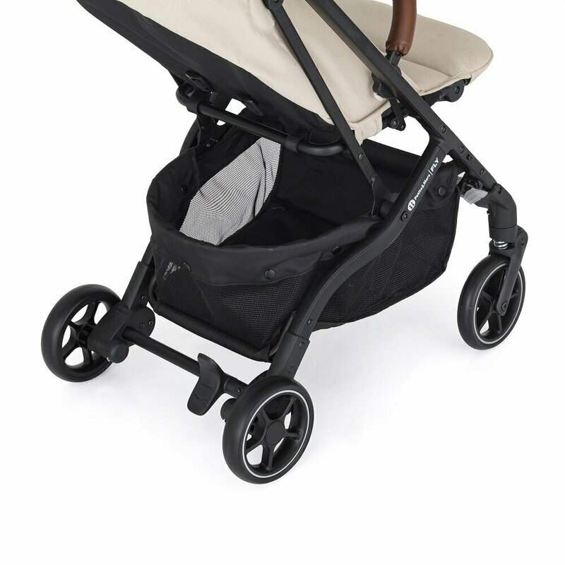 Petite&Mars Carucior pentru copii PetiteMars Fly Bej cu pliere compacta spatar reglabil pana la pozitie de somn suport picioare reglabil copertina extensibila cu protectie UPF40+ suport pahar inclus pana la 22 kg 0 luni+