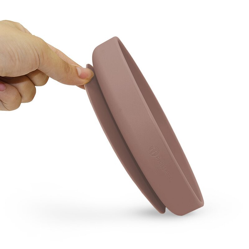 Petite&Mars Farfurie din silicon PetiteMars Velvet Latte Maro pudrat TakeMatch cu ventuza fara BPA 6 luni+ 400 ml