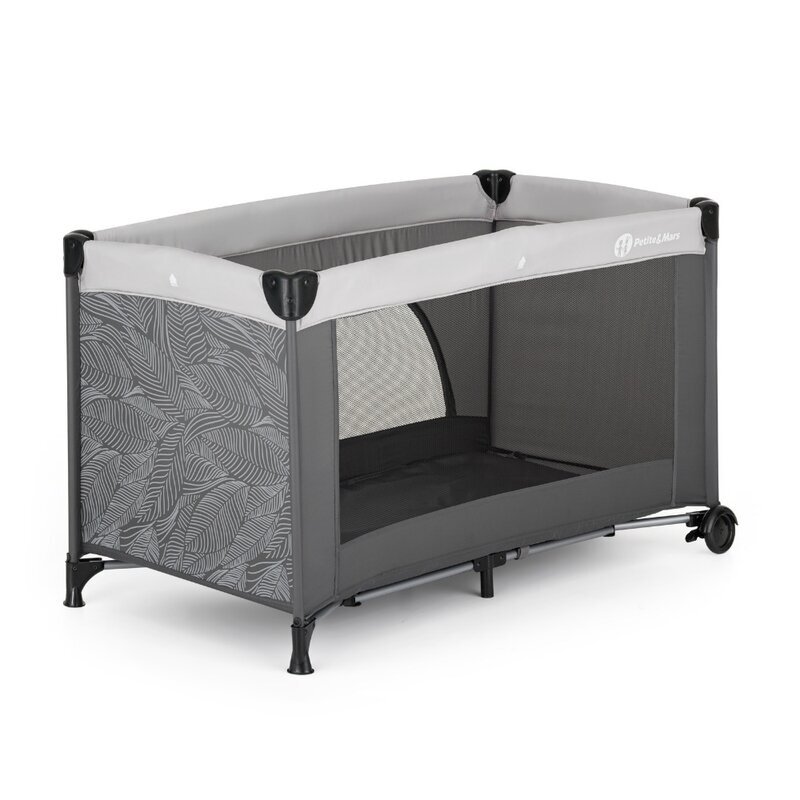 Petite&Mars Patut pliabil pentru copii PetiteMars Nyja gri 120x60 cm cu roti functie de tarc pliere compacta include geanta de transport intrare laterala cu fermoar greutate admisa 15 kg 0-30 luni