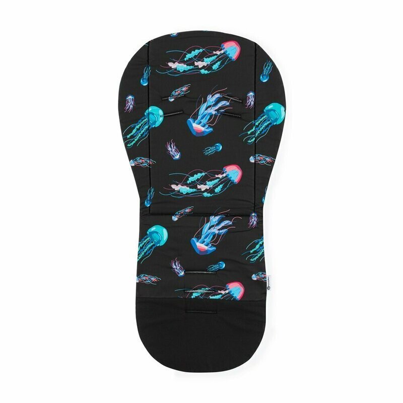 Petite&Mars Salteluta pentru carucior PetiteMars Foamy Negru reversibila din spuma cu memorie universala 86x42 cm design cu meduze