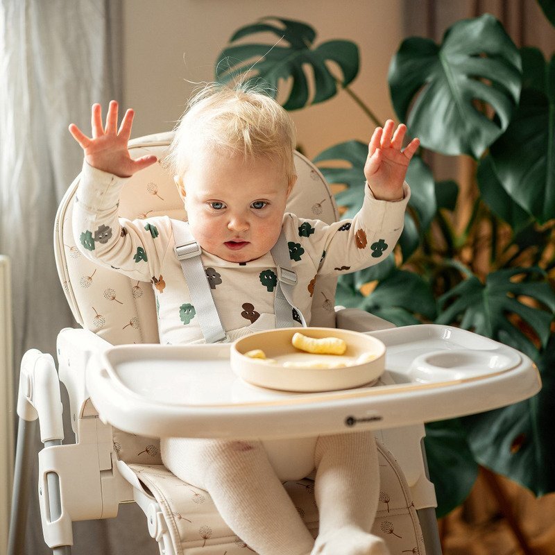 Petite&Mars Scaun de masa PetiteMars Gusto spatar reglabil in 3 trepte Pastel Beige
