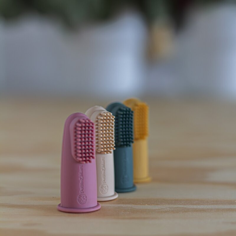 Petite&Mars Set 2 periute de dinti PetiteMars pentru deget cu peri moi silicon galbenverde