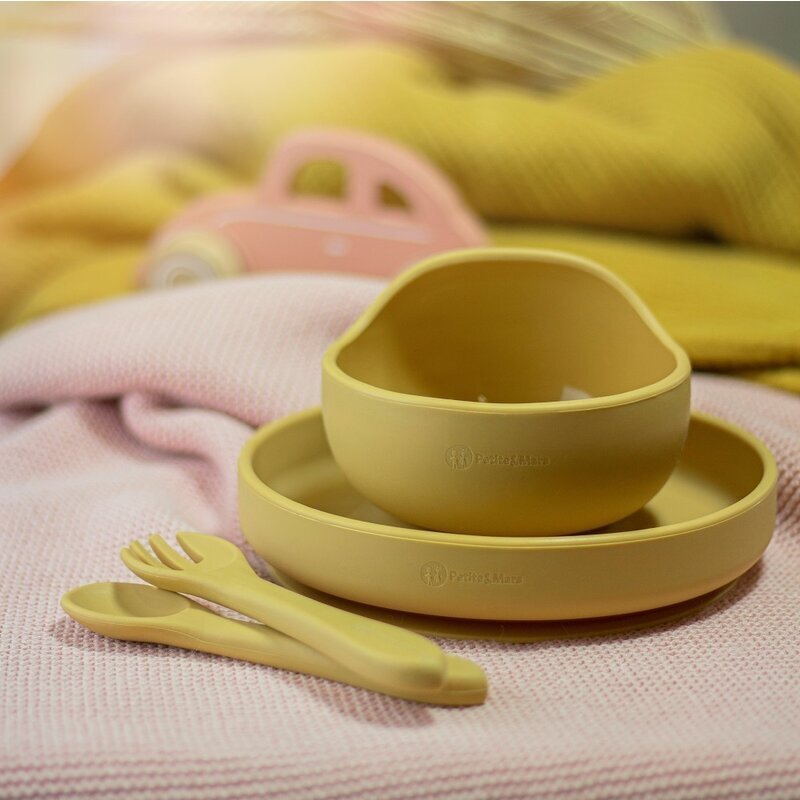 Petite&Mars Set de hranire PetiteMars cu farfurie bol si tacamuri din silicon fara BFA ocru
