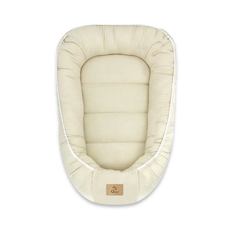 Qmini Cosulet pentru bebelusi Warm beige Baby Nest 55x75 cm husa din muselina dubla