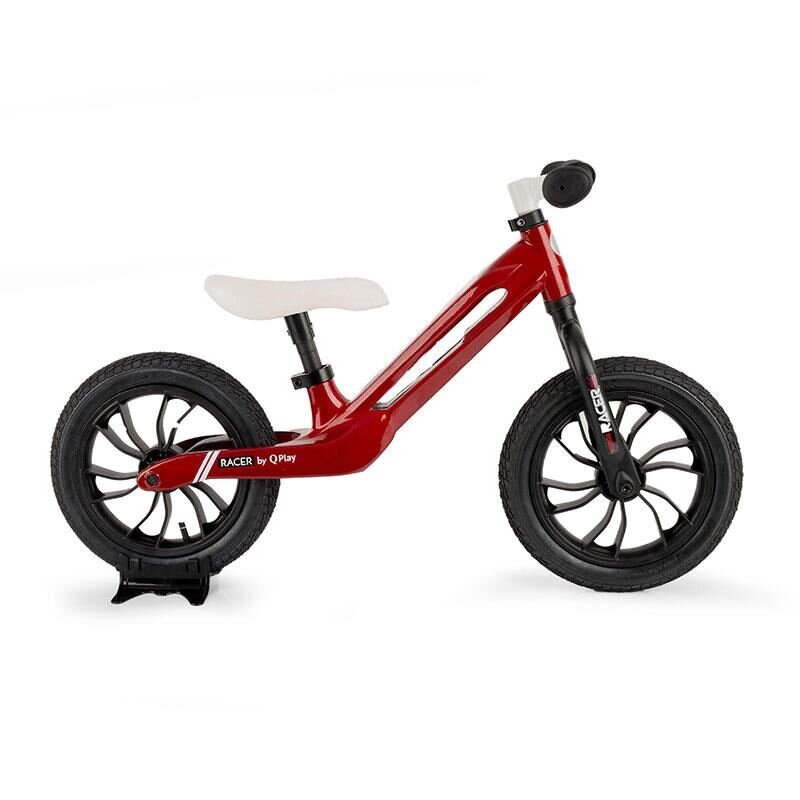 QPlay Bicicleta copii fara pedale Balance bike Racer Rosu de la 3 ani pana la 30 kg cadru usor de magneziu reglabil sa comoda acoperita cu piele ecologica roti de cauciuc gonflabil