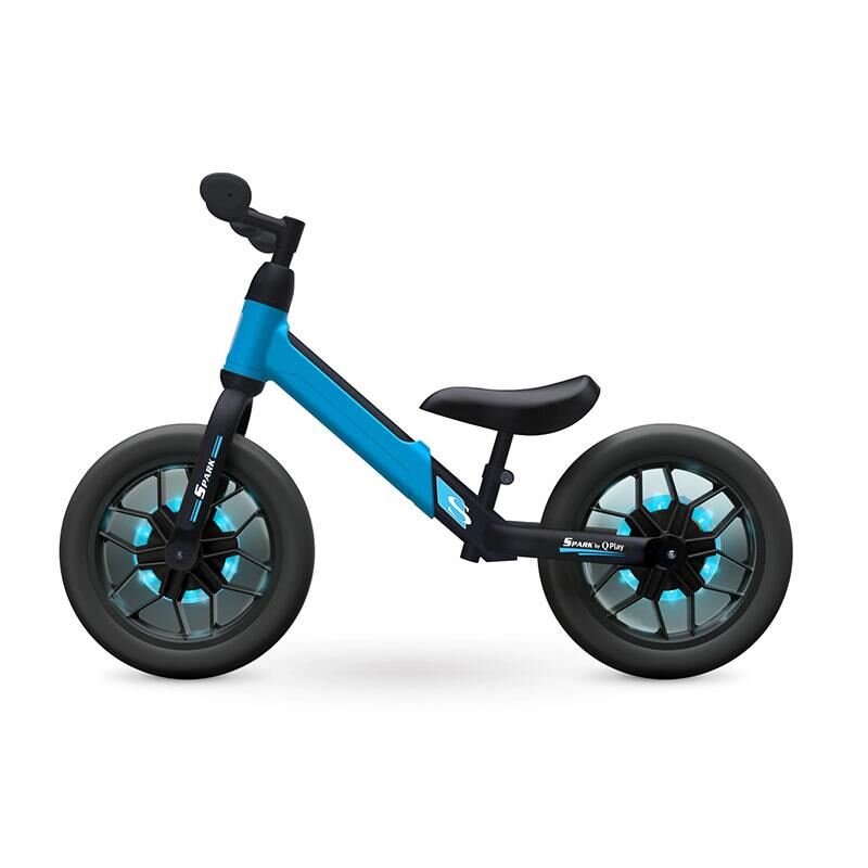 QPlay Bicicleta copii fara pedale Balance bike Spark Albastru 12 inch de la 3 ani pana la 30 kg iluminare LED la roti ghidon ajustabil cu mansoane anti-alunecare sa ajustabila pe inaltime roti de cauciuc