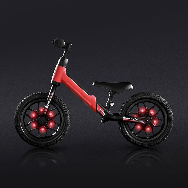 QPlay Bicicleta copii fara pedale Balance bike Spark Rosu 12 inch de la 3 ani pana la 30 kg iluminare LED la roti ghidon ajustabil cu mansoane anti-alunecare sa ajustabila pe inaltime roti de cauciuc
