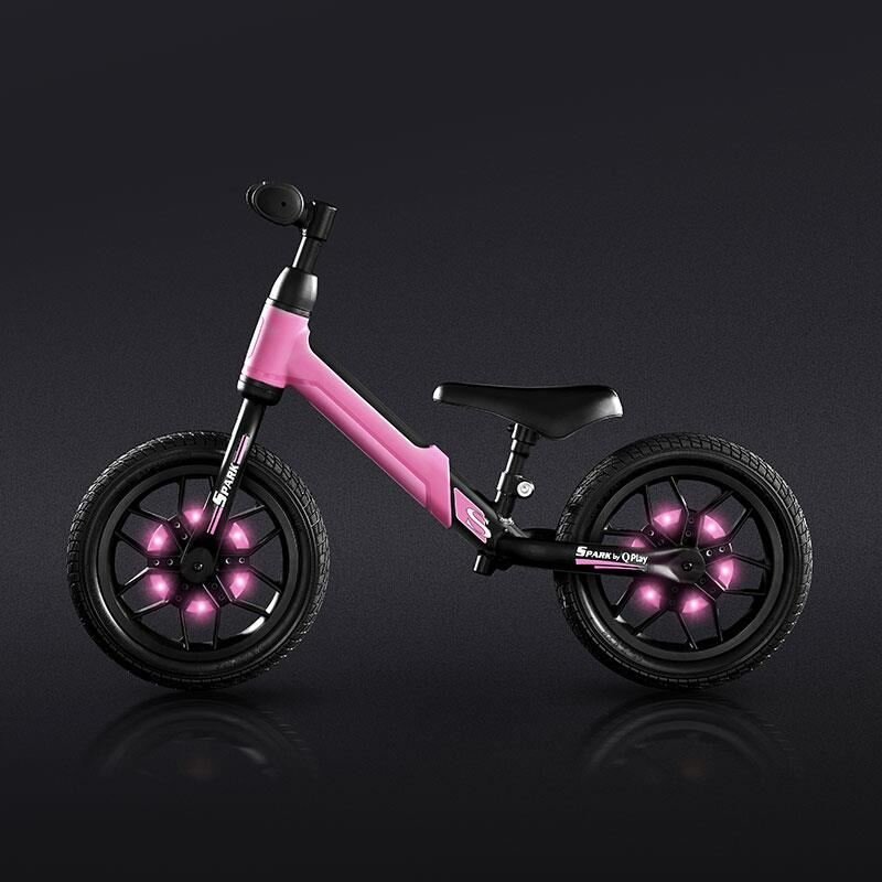 QPlay Bicicleta copii fara pedale Balance bike Spark Roz 12 inch de la 3 ani pana la 30 kg iluminare LED la roti ghidon ajustabil cu mansoane anti-alunecare sa ajustabila pe inaltime roti de cauciuc