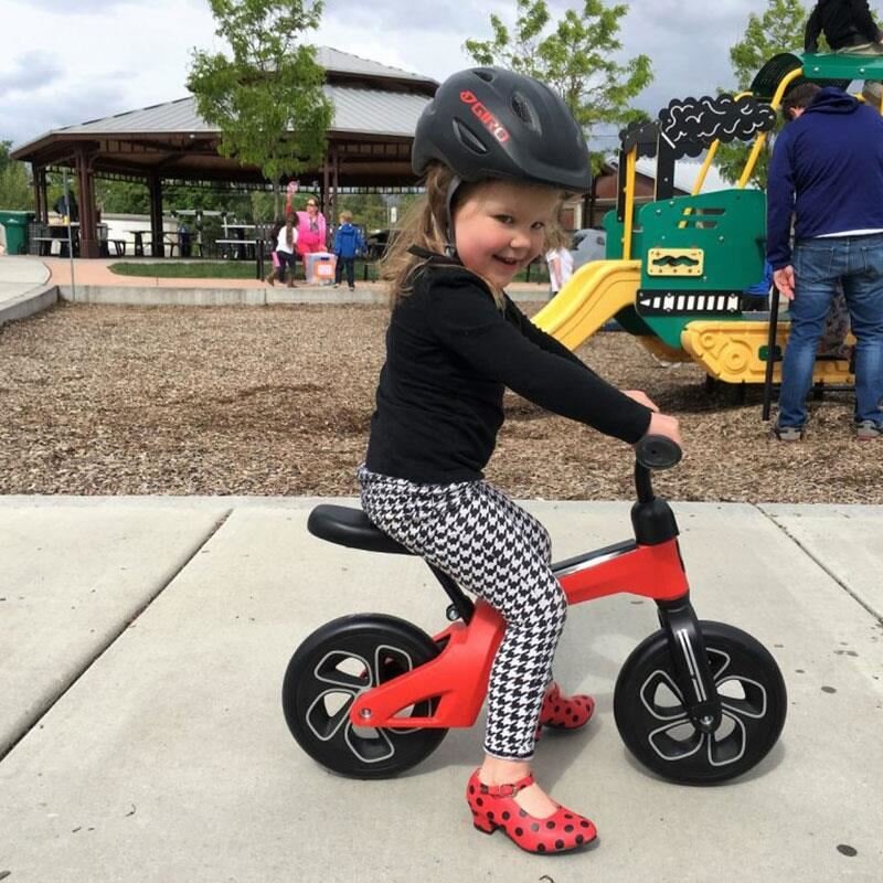 QPlay Bicicleta copii fara pedale Balance bike Tech Rosu 10 inch roti gonflabile de la 3 ani pana la 30 kg scaun si ghidon reglabile pe inaltime