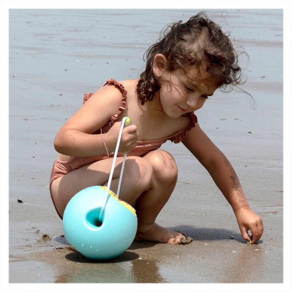 Quut Toys Galetusa pentru apa Mini Ballo Banana blue