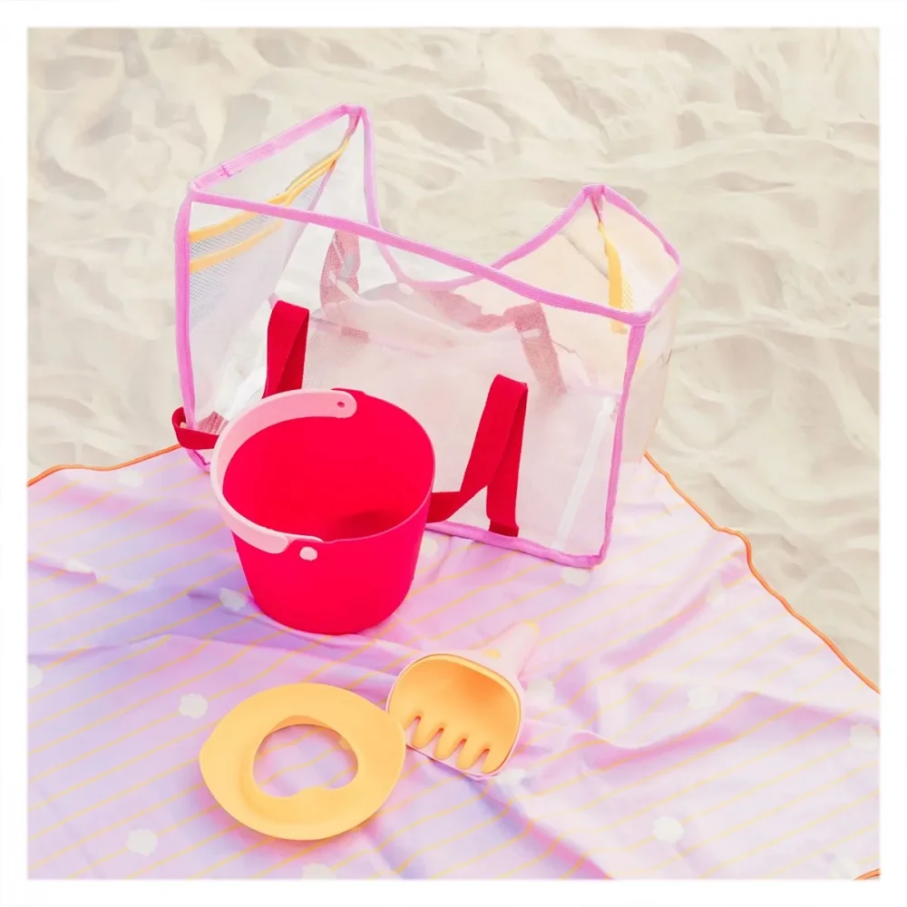 Quut Toys Kit complet rosu pentru plaja si nisip