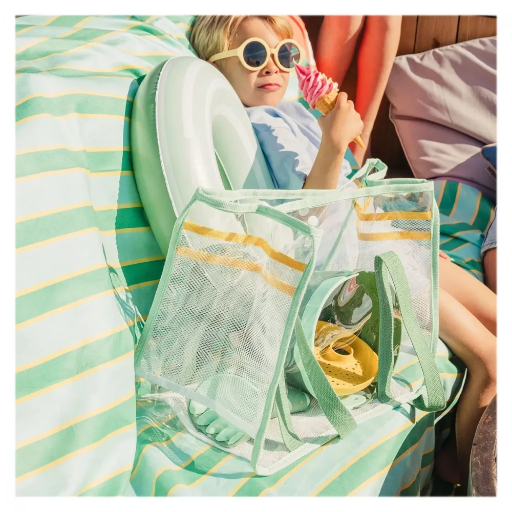 Quut Toys Kit complet verde pentru plaja si nisip