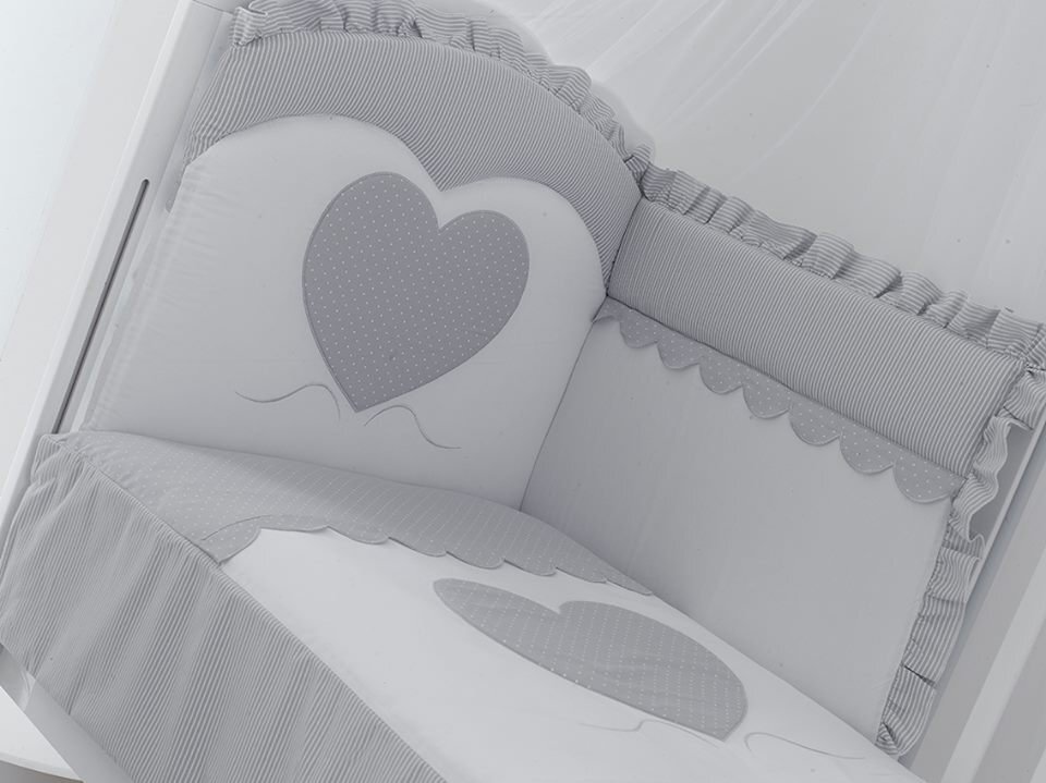 Raffaello Design Made in Italy Set lenjerie de lux din bumbac cu broderie protectie laterala pilota pentru pat bebelusi Cuore di Mamma Gri Italia