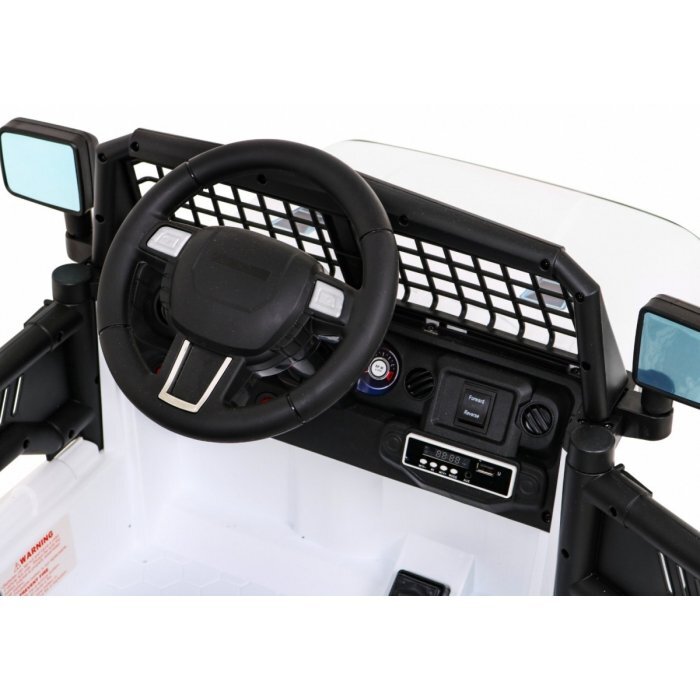 Ramiz Masinuta electrica pentru copii Jeep Dark Night alb 70W cu telecomanda suspensii si lumini scaun piele si panou audio