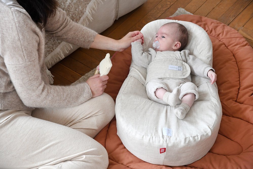 Red Castle Baby nest ergonomic Cocoonababy 10 Linen Natural