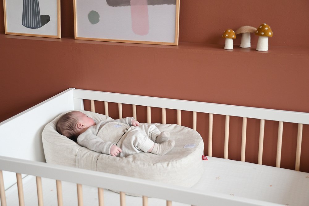 Red Castle Baby nest ergonomic Cocoonababy 10 Linen Natural
