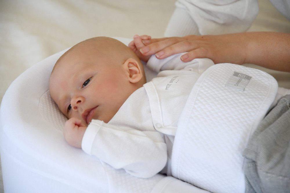 Red Castle Baby nest ergonomic Cocoonababy Flori de bumbac