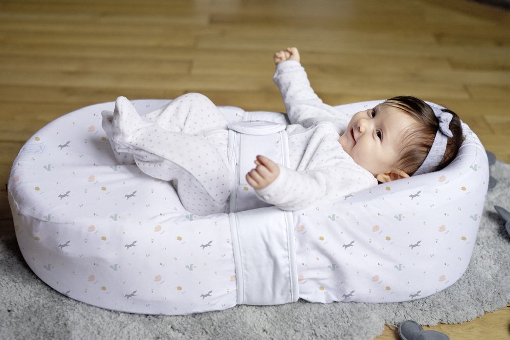 Red Castle Baby nest ergonomic Cocoonababy Happy fox