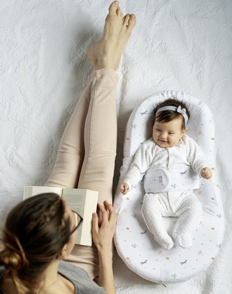 Red Castle Baby nest ergonomic Cocoonababy Happy fox