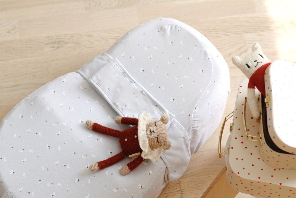 Red Castle Baby nest ergonomic Cocoonababy Moon Stars