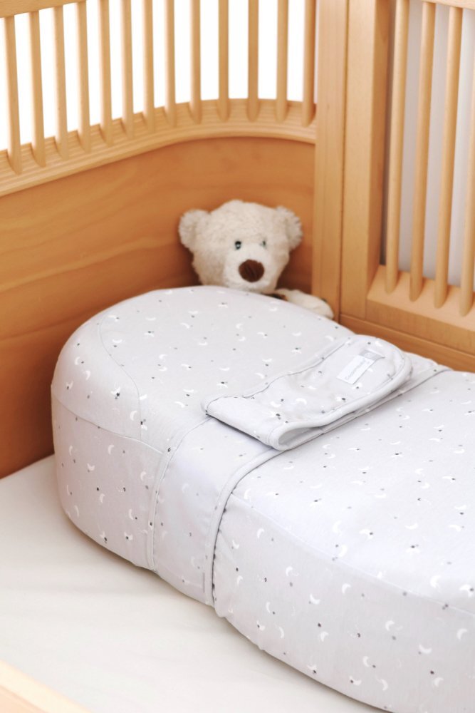 Red Castle Baby nest ergonomic Cocoonababy Moon Stars