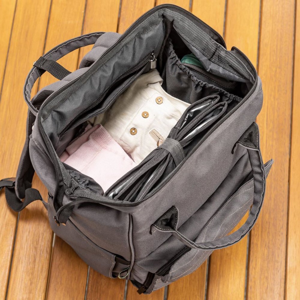 REER Rucsac multifunctional Growing cu aleza pentru schimbat scutecul Gri