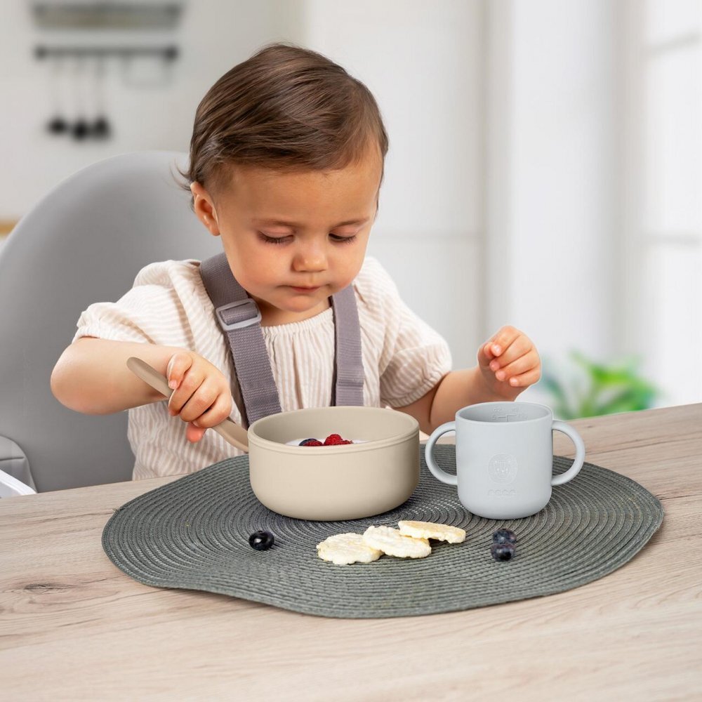 REER Set 4 piese vesela din silicon pentru copii fara BPA lavabile in masina de spalat vase Bej