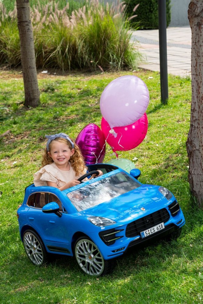 ROLLPLAY Masina electrica pentru copii Porche Macan Turbo 70W albastra deschidere usi schimbator de viteze unitate audio cu Mp3 si bluetooth cu telecomanda